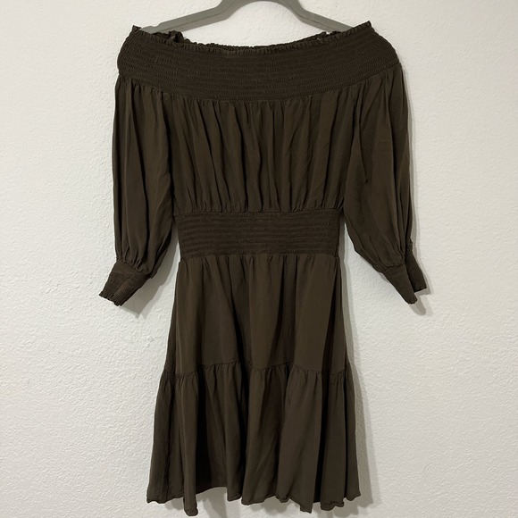 Gianni Bini Olive Green Boho Peasant Cottagecore Off Shoulder Mini Dress XS - Picture 2 of 4